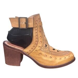 Veracruz Tan Distressed Leather Perforated Cutout Ankle Boots Size 39 US 9